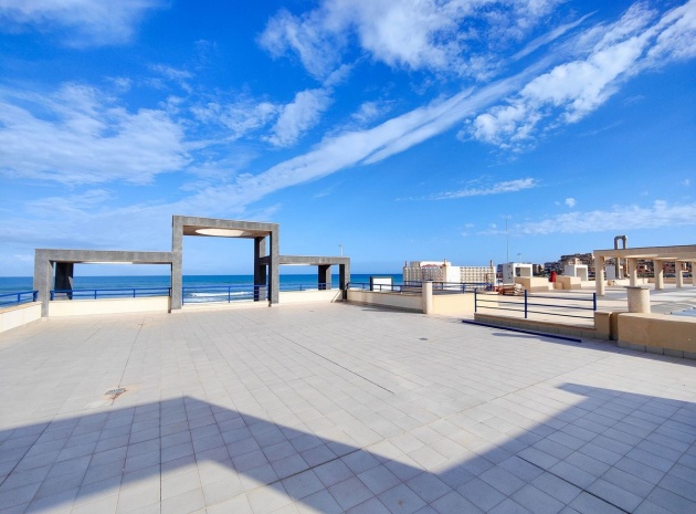 Återförsäljning - Lägenhet - Torrevieja - La Mata