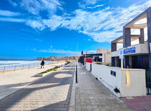 Återförsäljning - Lägenhet - Torrevieja - La Mata