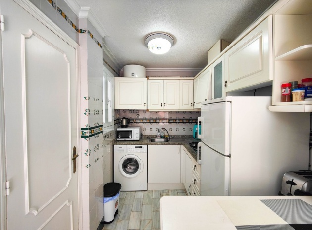 Återförsäljning - Lägenhet - Torrevieja - La Mata