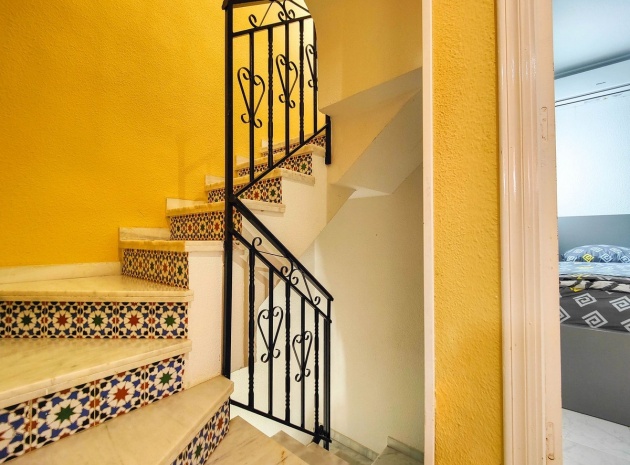 Återförsäljning - Lägenhet - Torrevieja - La Mata