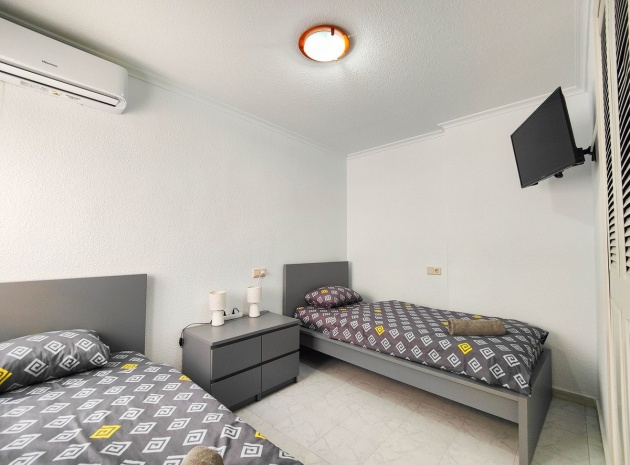 Återförsäljning - Lägenhet - Torrevieja - La Mata