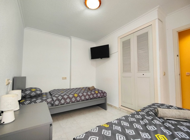 Återförsäljning - Lägenhet - Torrevieja - La Mata