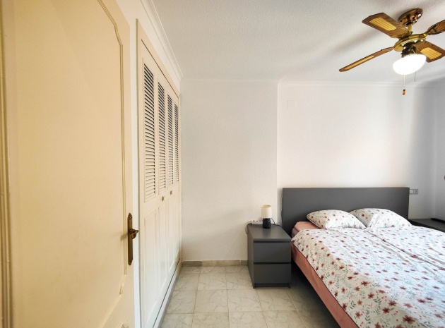 Återförsäljning - Lägenhet - Torrevieja - La Mata