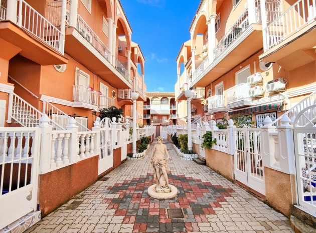 Återförsäljning - Lägenhet - Torrevieja - La Mata