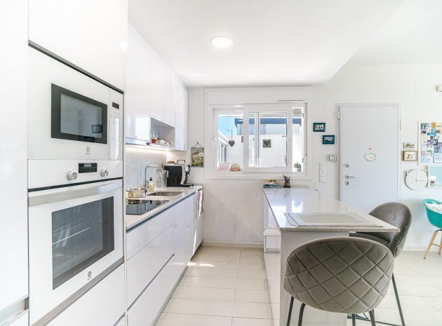 Resale - Villa - Pilar de la Horadada - Pilar de la Horadada Centro