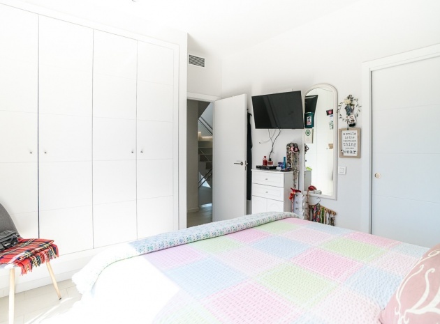 Resale - Villa - Pilar de la Horadada - Pilar de la Horadada Centro