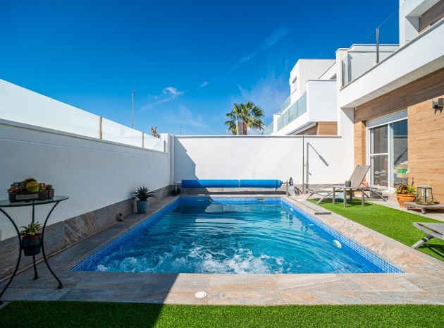 Resale - Villa - Pilar de la Horadada - Pilar de la Horadada Centro