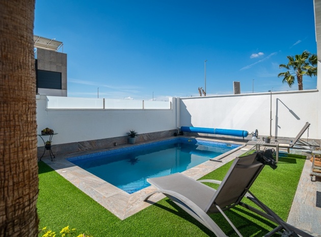 Resale - Villa - Pilar de la Horadada - Pilar de la Horadada Centro