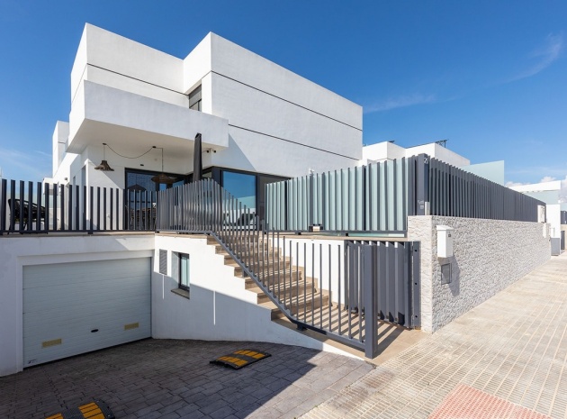 Resale - Villa - Dolores - Dolores Centro