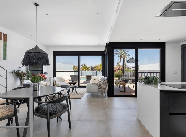 Resale - Villa - Dolores - Dolores Centro