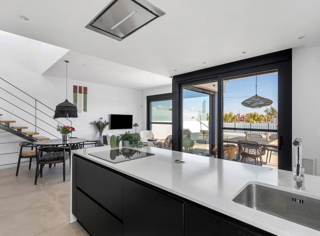 Resale - Villa - Dolores - Dolores Centro