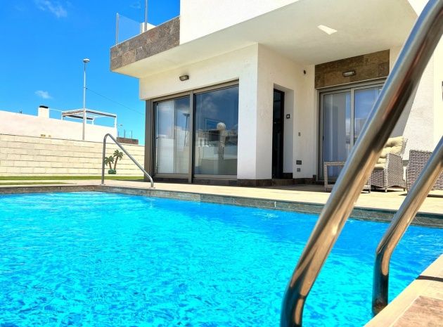 Återförsäljning - Villa - Orihuela - Punta Prima