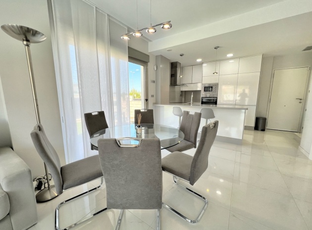 Återförsäljning - Villa - Orihuela - Punta Prima