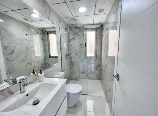 Återförsäljning - Villa - Orihuela - Punta Prima