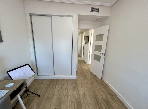 Återförsäljning - Lägenhet - Los Alcazares - Los Alcazares Centro