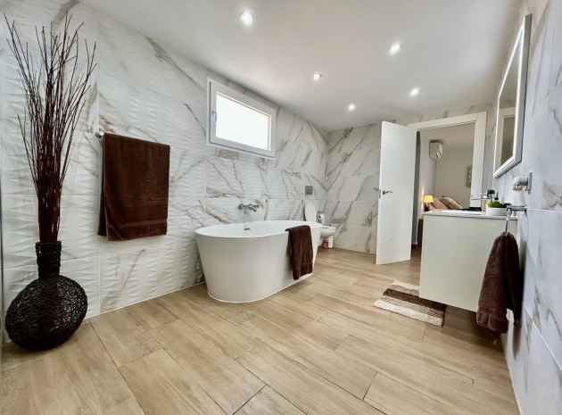 Återförsäljning - Villa - Orihuela - Cabo Roig