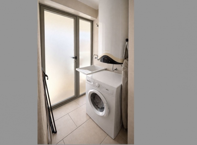 Återförsäljning - Lägenhet - Orihuela - Villamartin