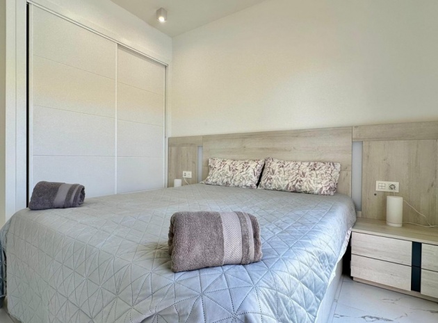 Återförsäljning - Lägenhet - Finestrat