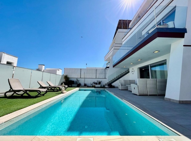 Resale - Villa - Villamartin - El Galan