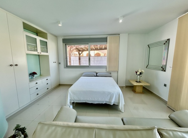 Resale - Villa - Villamartin - El Galan