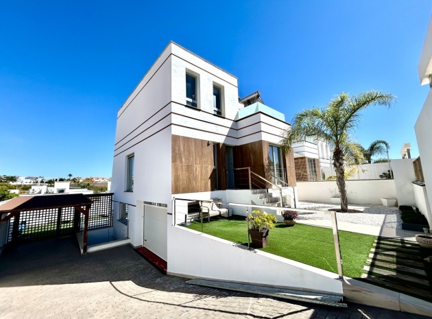 Resale - Villa - Villamartin - El Galan
