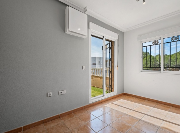 Återförsäljning - Villa - Villamartin - las filipinas