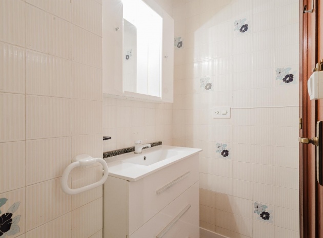 Resale - Apartment - Torrevieja - Beachside Torrevieja