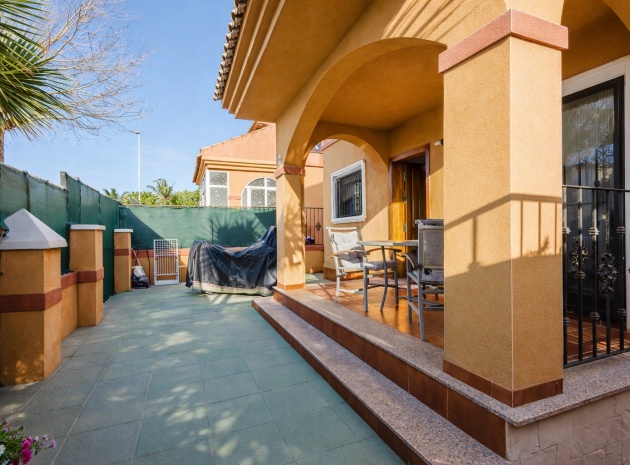 Resale - Villa - Torrevieja - Aguas Nuevas