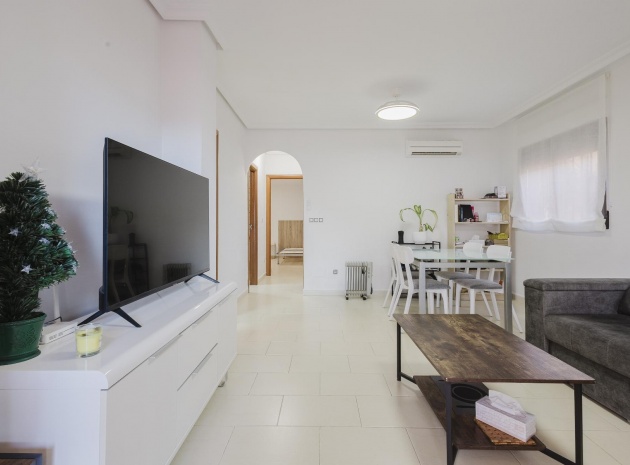 Resale - Villa - Torrevieja - Aguas Nuevas