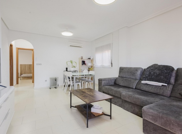 Resale - Villa - Torrevieja - Aguas Nuevas