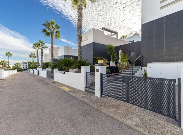 Resale - Townhouse - Villamartin - La Fuente