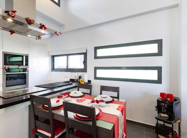 Resale - Townhouse - Villamartin - La Fuente