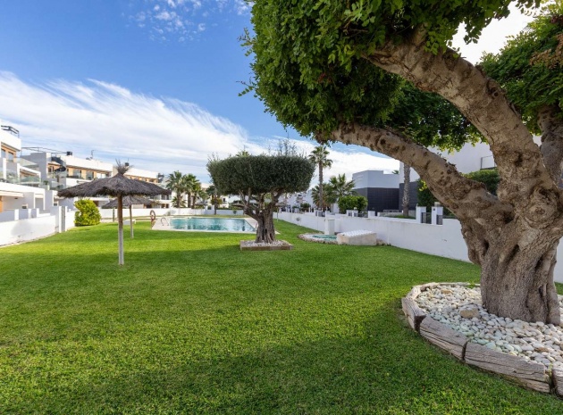 Resale - Townhouse - Villamartin - La Fuente