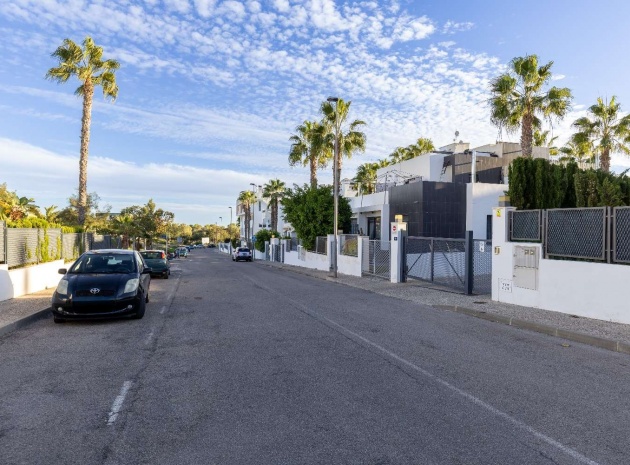 Resale - Townhouse - Villamartin - La Fuente