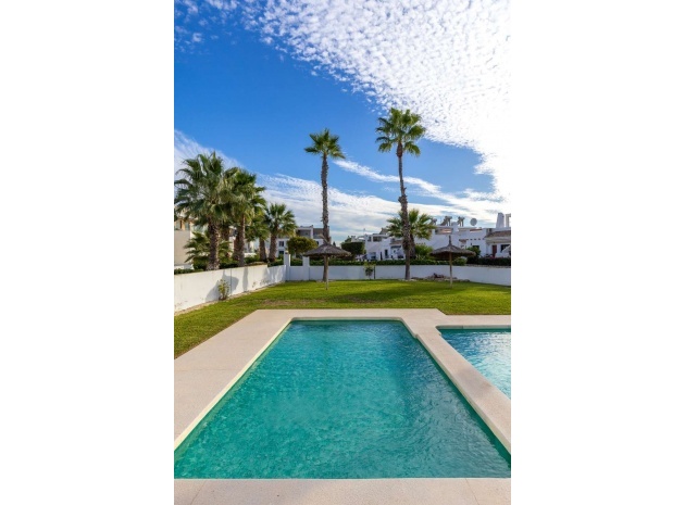 Resale - Townhouse - Villamartin - La Fuente