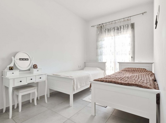 Wiederverkauf - Villa - San Miguel de Salinas