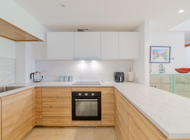 Resale - Apartment - Punta Prima - la entrada