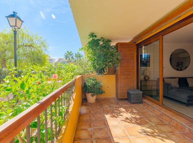 Resale - Apartment - Punta Prima - la entrada