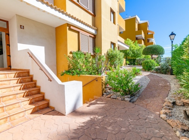 Resale - Apartment - Punta Prima - la entrada