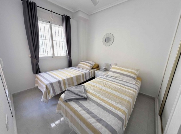 Återförsäljning - Radhus - Playa Flamenca - las chismosas