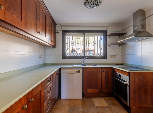 Resale - Villa - Villamartin