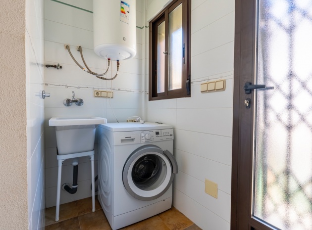 Resale - Villa - Villamartin