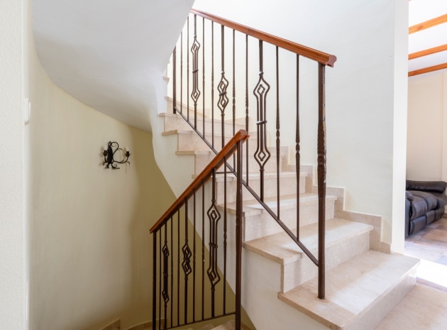 Resale - Villa - Villamartin