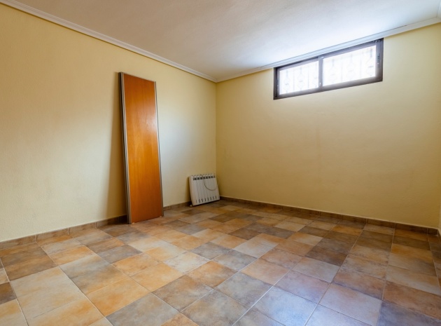 Resale - Villa - Villamartin