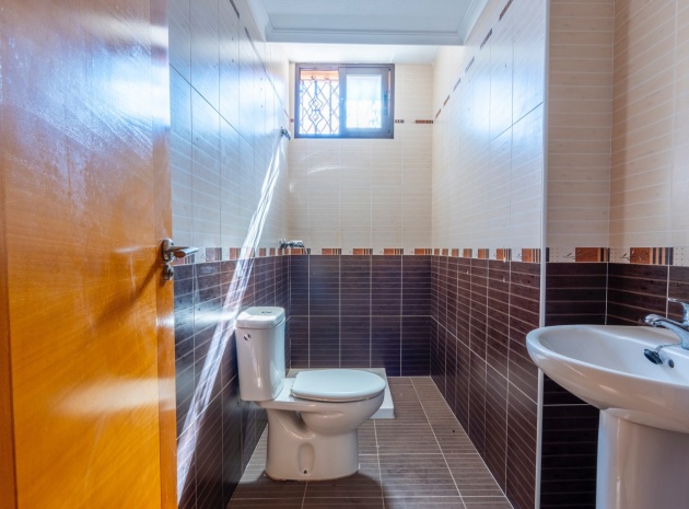 Resale - Villa - Villamartin