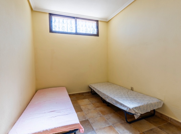 Resale - Villa - Villamartin