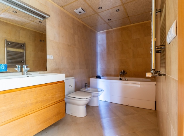 Resale - Villa - Villamartin