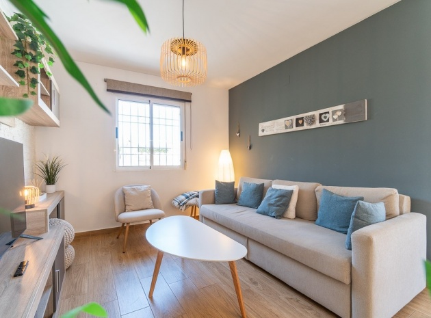 Resale - Villa - Torrevieja - altos del limonar