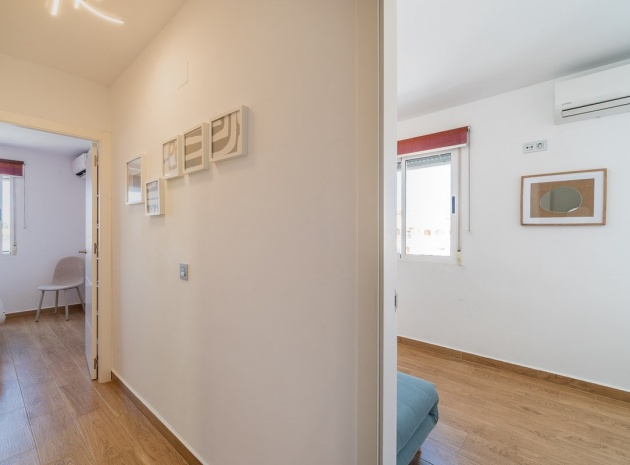 Resale - Villa - Torrevieja - altos del limonar