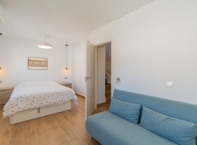 Resale - Villa - Torrevieja - altos del limonar